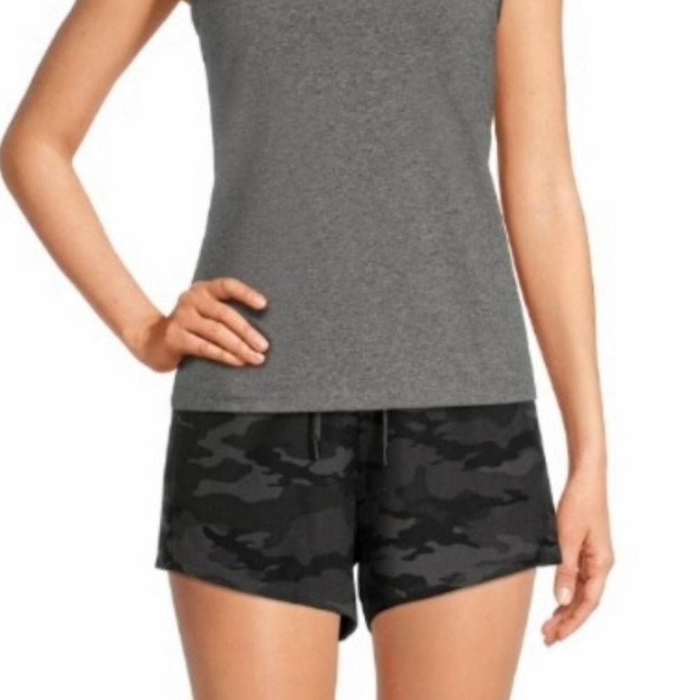 Athletic Works black/gray Camo athletic gym workout mid-rise shorts. Women’s S